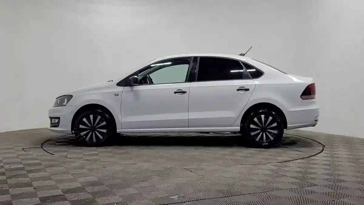 Volkswagen Polo 2020 года за 6 990 000 тг. в Алматы