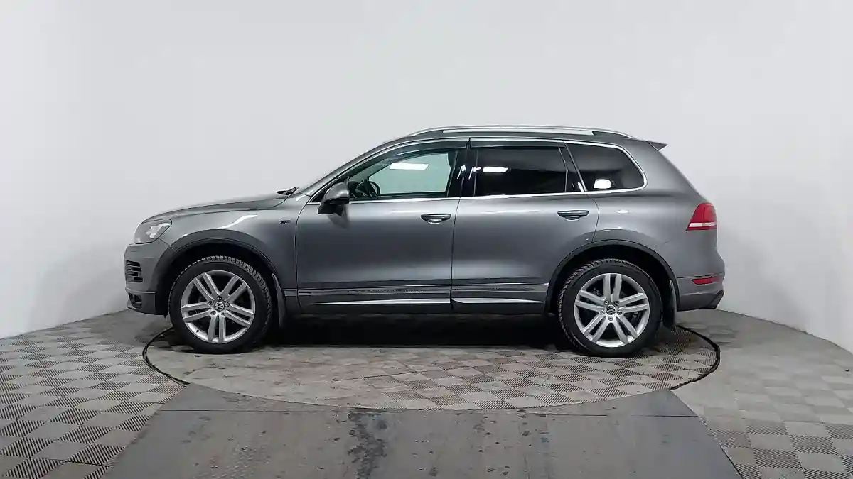 Volkswagen Touareg 2014 года за 12 690 000 тг. в Астана