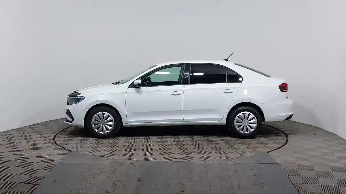 Volkswagen Polo 2021 года за 7 890 000 тг. в Астана