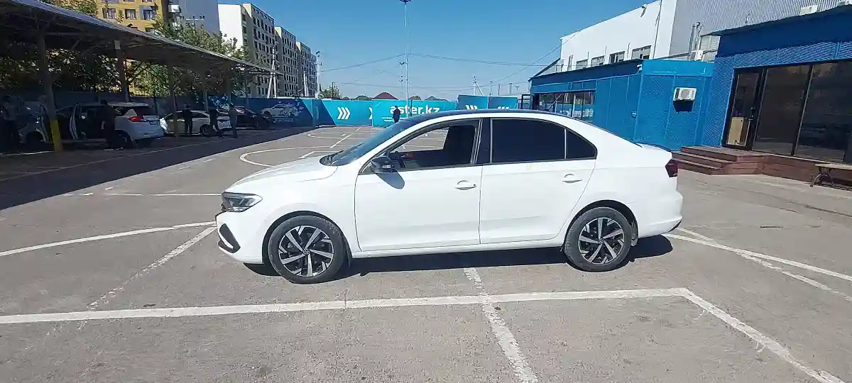 Volkswagen Polo 2021 года за 8 000 000 тг. в Алматы