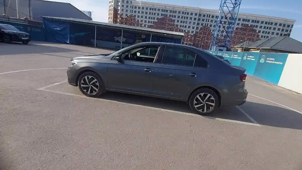 Volkswagen Polo 2022 года за 8 500 000 тг. в Шымкент