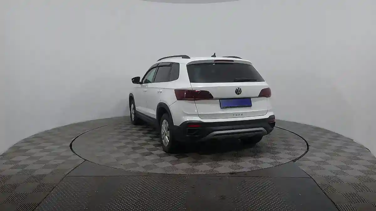 Volkswagen Taos 2021 года за 10 500 000 тг. в Астана