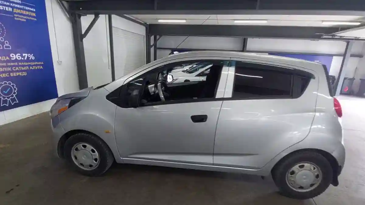 Chevrolet Spark 2013 года за 4 000 000 тг. в Астана