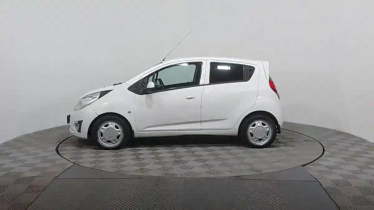Chevrolet Spark 2013 года за 3 390 000 тг. в Астана