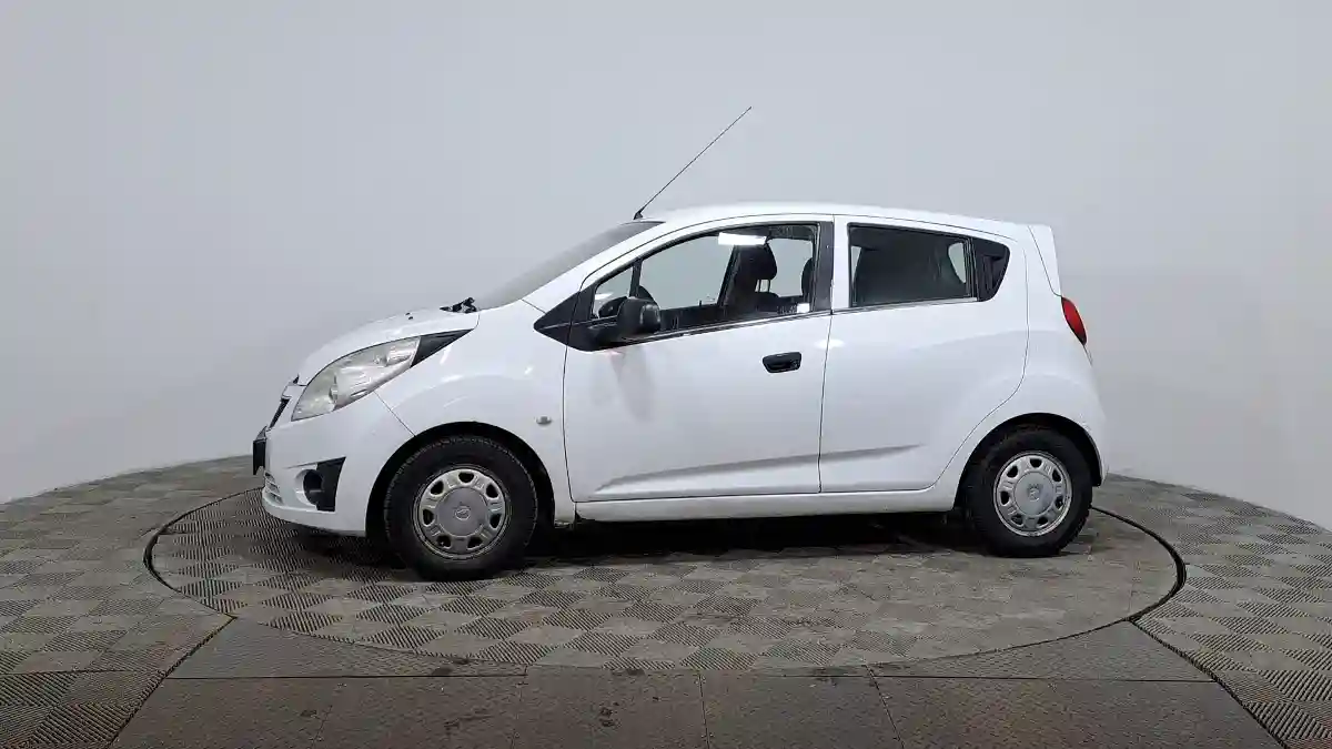Chevrolet Spark 2013 года за 3 590 000 тг. в Астана