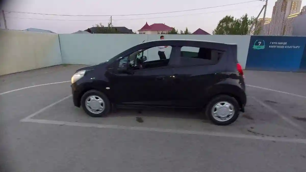 Chevrolet Spark 2013 года за 4 000 000 тг. в Шымкент