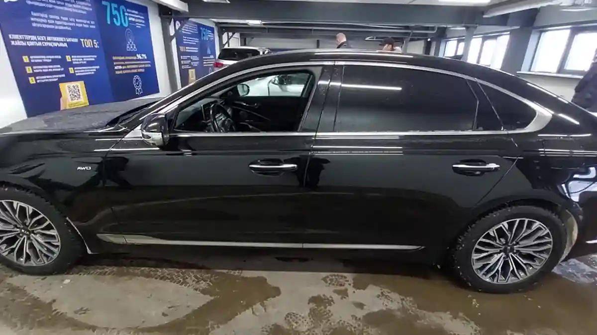 Kia K900 2019 года за 19 000 000 тг. в Астана