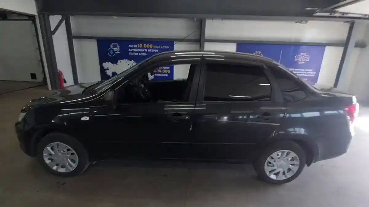 LADA (ВАЗ) Granta 2018 года за 3 000 000 тг. в Астана