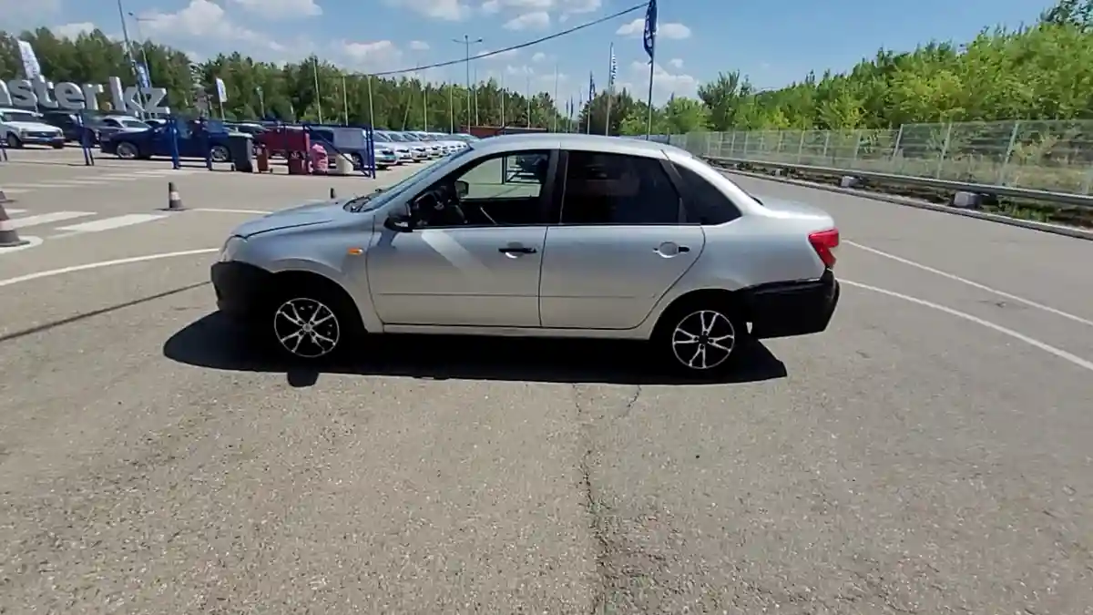 LADA (ВАЗ) Granta 2017 года за 1 900 000 тг. в Усть-Каменогорск