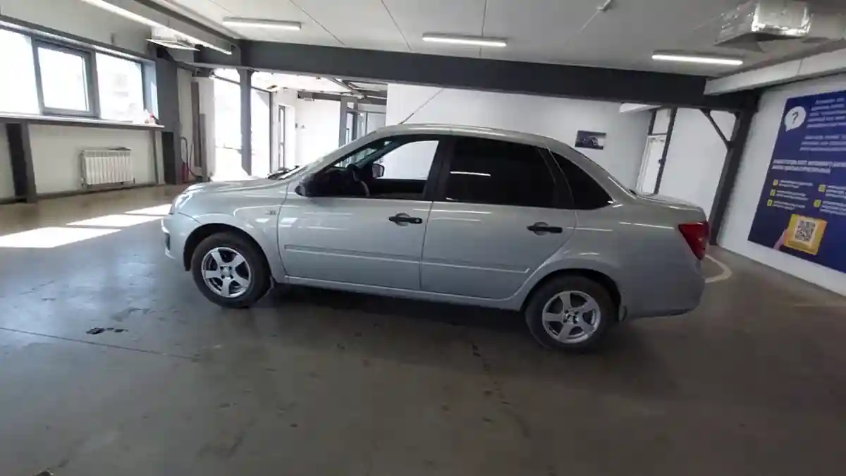 LADA (ВАЗ) Granta 2017 года за 2 800 000 тг. в Астана