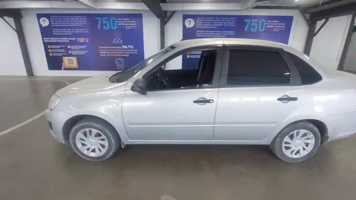 LADA (ВАЗ) Granta 2017 года за 3 200 000 тг. в Астана
