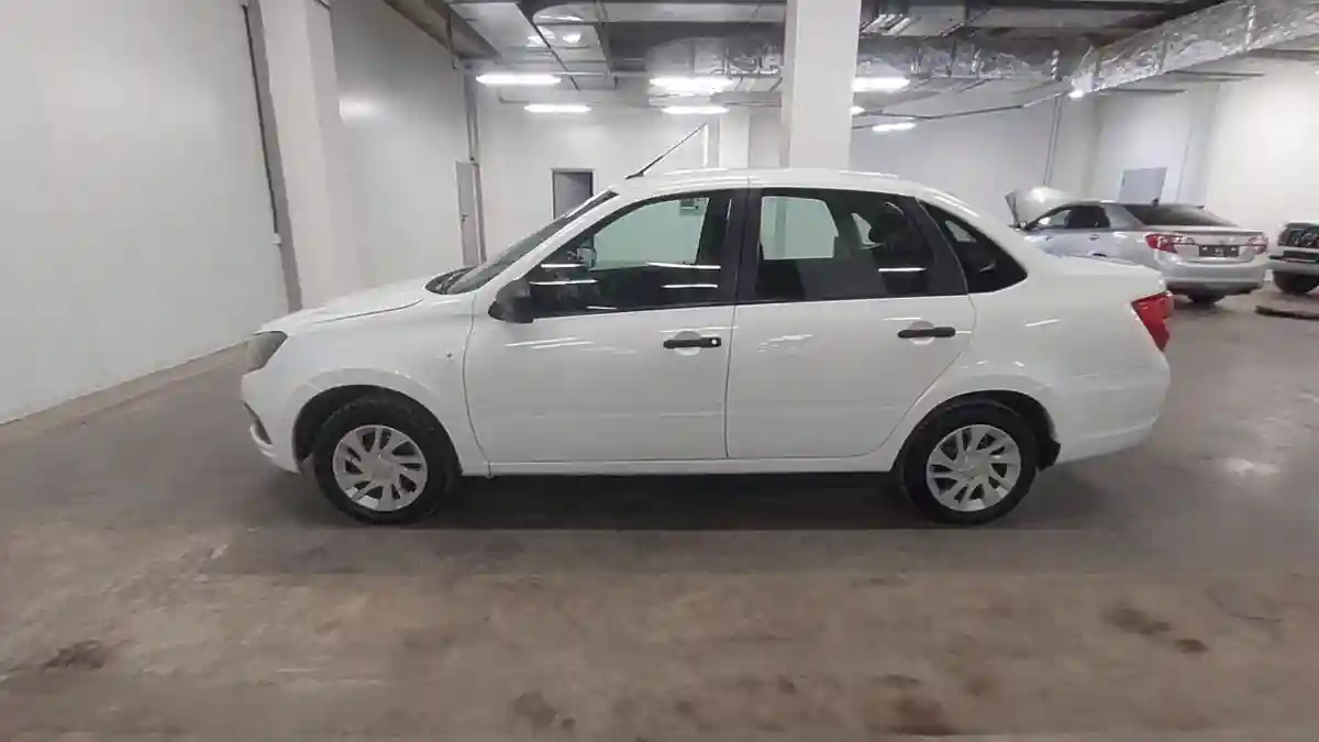 LADA (ВАЗ) Granta 2019 года за 3 200 000 тг. в Астана
