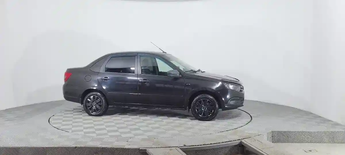 LADA (ВАЗ) Granta 2020 года за 3 590 000 тг. в Караганда