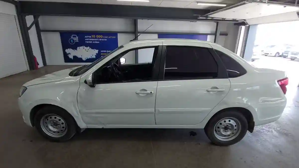LADA (ВАЗ) Granta 2019 года за 4 000 000 тг. в Астана