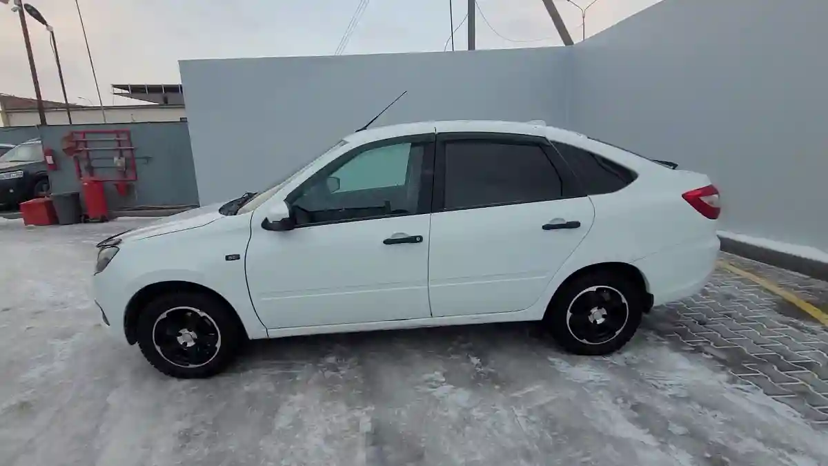 LADA (ВАЗ) Granta 2018 года за 4 087 000 тг. в Кокшетау