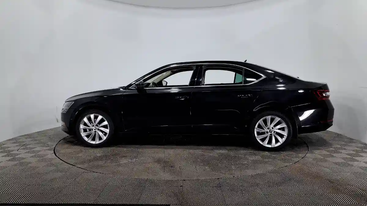 Skoda Superb 2019 года за 10 550 000 тг. в Астана