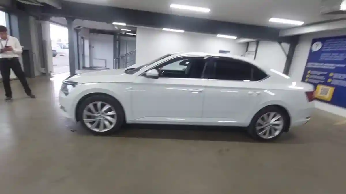 Skoda Superb 2019 года за 15 000 000 тг. в Астана