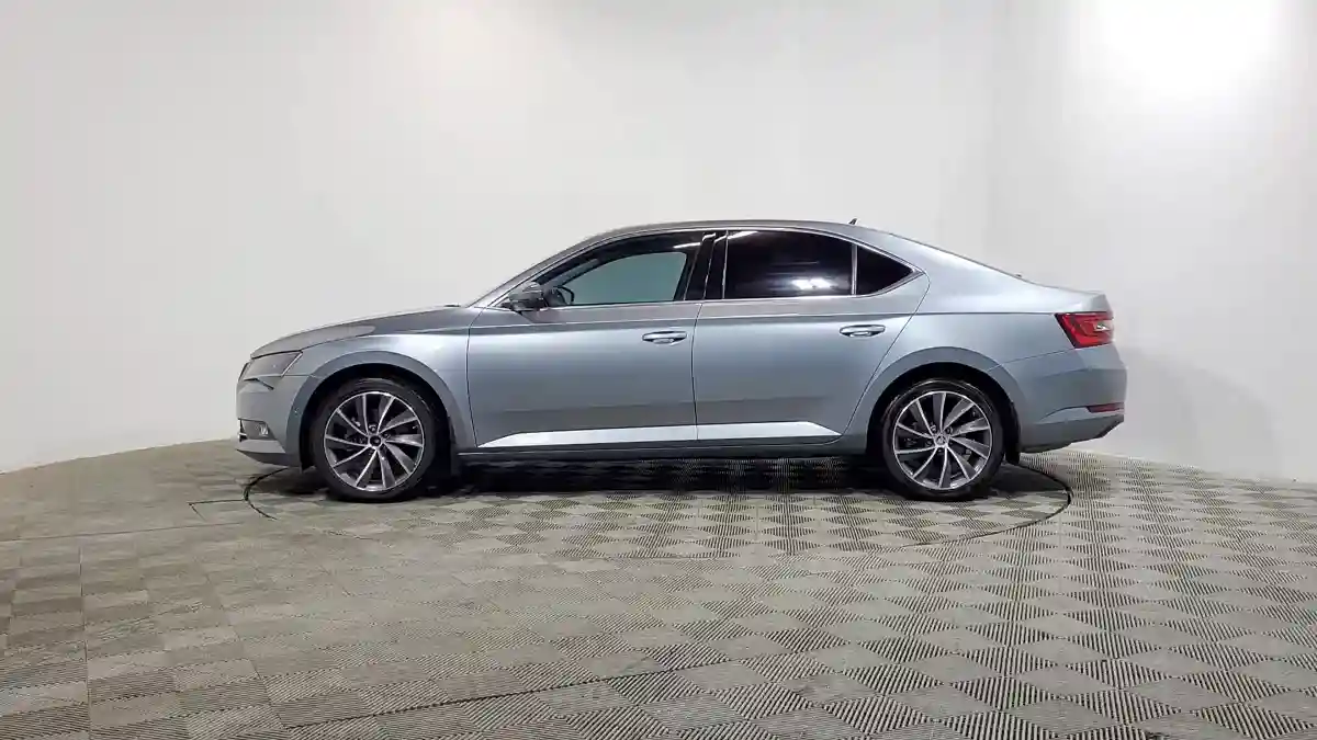 Skoda Superb 2019 года за 10 190 000 тг. в Алматы
