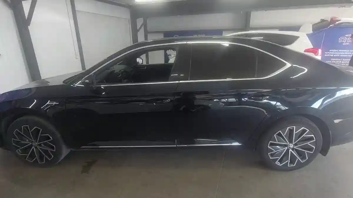 Skoda Superb 2020 года за 12 000 000 тг. в Астана