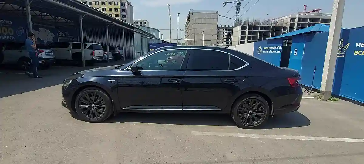 Skoda Superb 2020 года за 22 000 000 тг. в Алматы