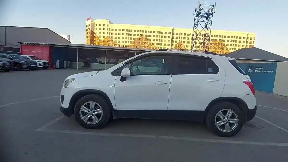 Chevrolet Tracker 2015 года за 3 500 000 тг. в Шымкент