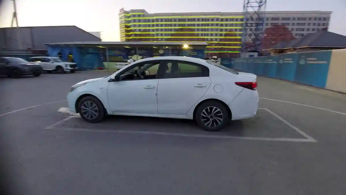 Kia Rio 2020 года за 7 500 000 тг. в Шымкент
