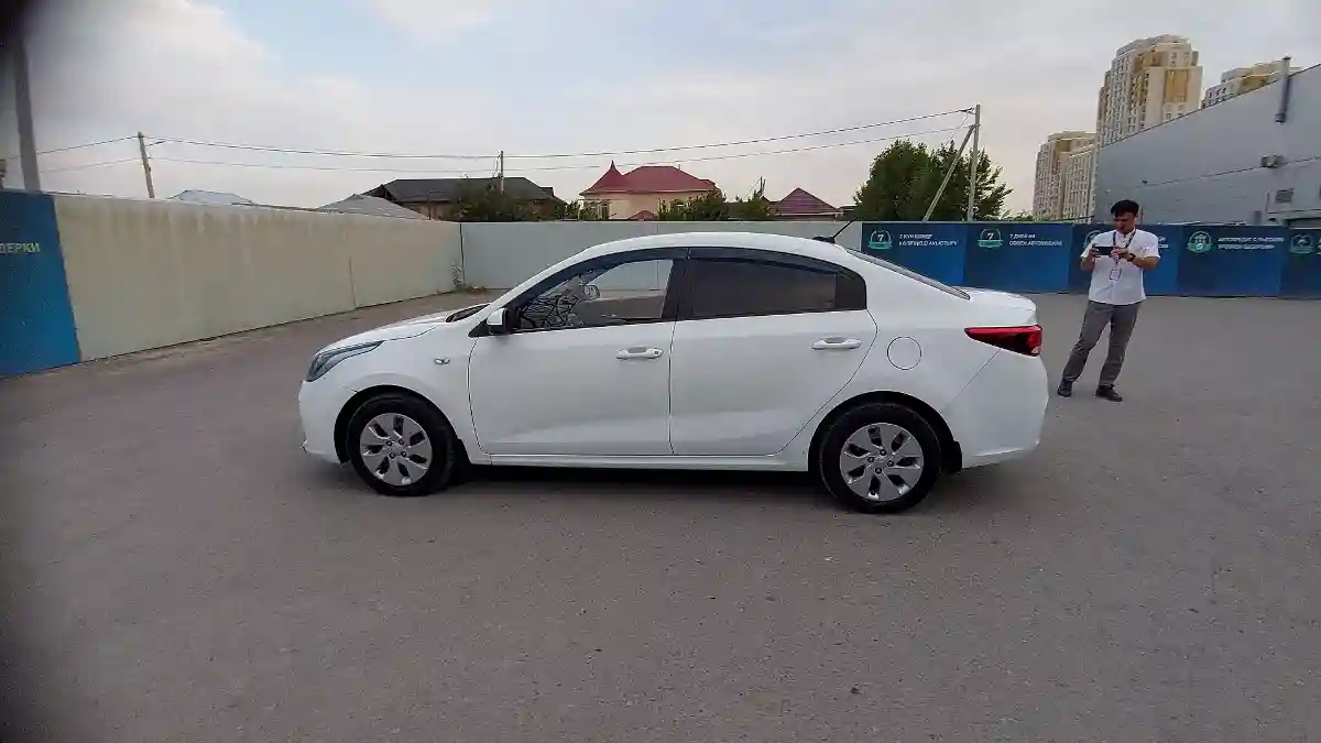 Kia Rio 2018 года за 6 800 000 тг. в Шымкент