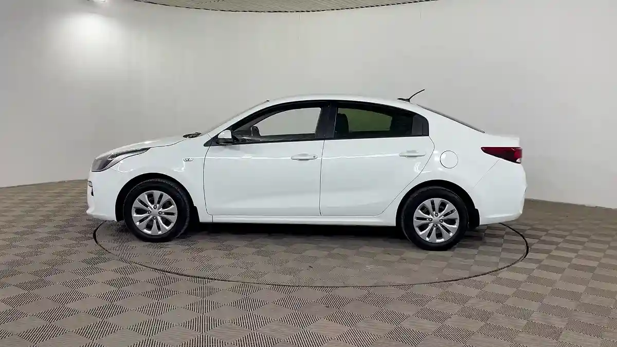 Kia Rio 2018 года за 7 690 000 тг. в Шымкент