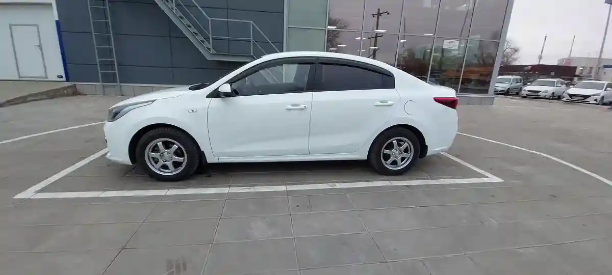 Kia Rio 2018 года за 7 400 000 тг. в Уральск