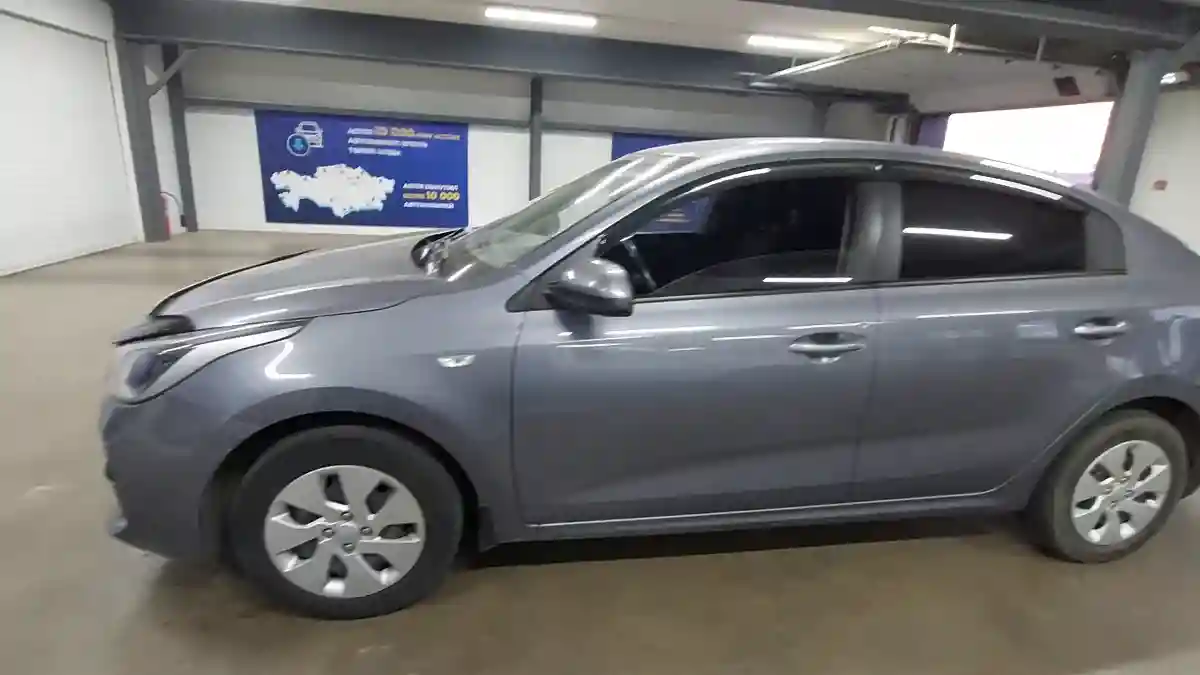 Kia Rio 2019 года за 7 500 000 тг. в Астана