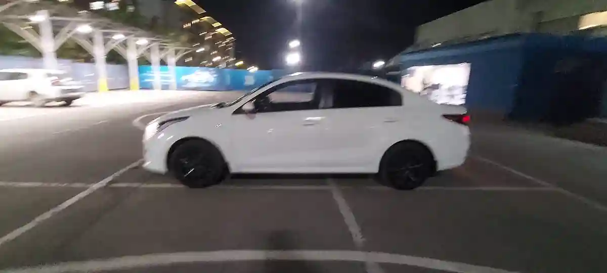 Kia Rio 2018 года за 5 800 000 тг. в Алматы