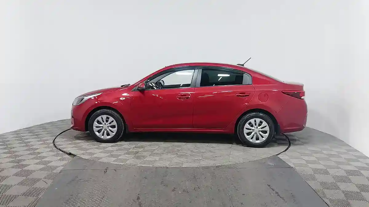 Kia Rio 2019 года за 6 890 000 тг. в Астана