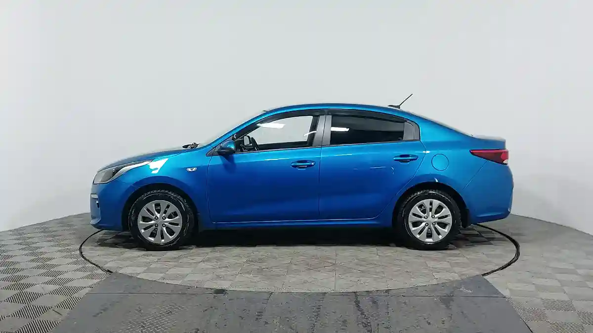 Kia Rio 2019 года за 7 550 000 тг. в Астана