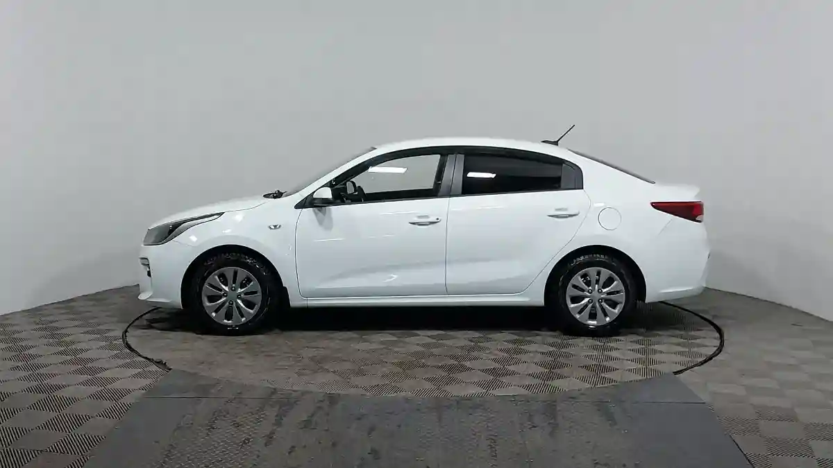 Kia Rio 2020 года за 7 850 000 тг. в Астана