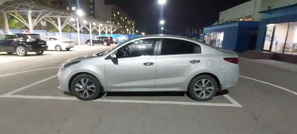 Kia Rio 2019 года за 8 000 000 тг. в Алматы