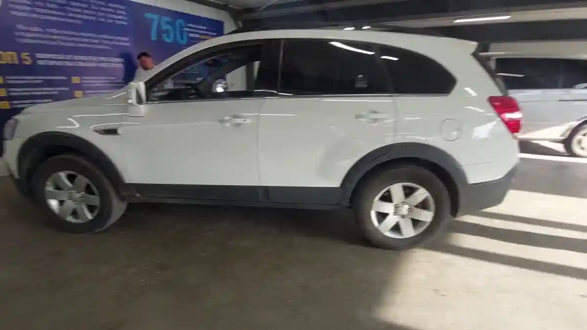 Chevrolet Captiva 2017 года за 8 000 000 тг. в Астана