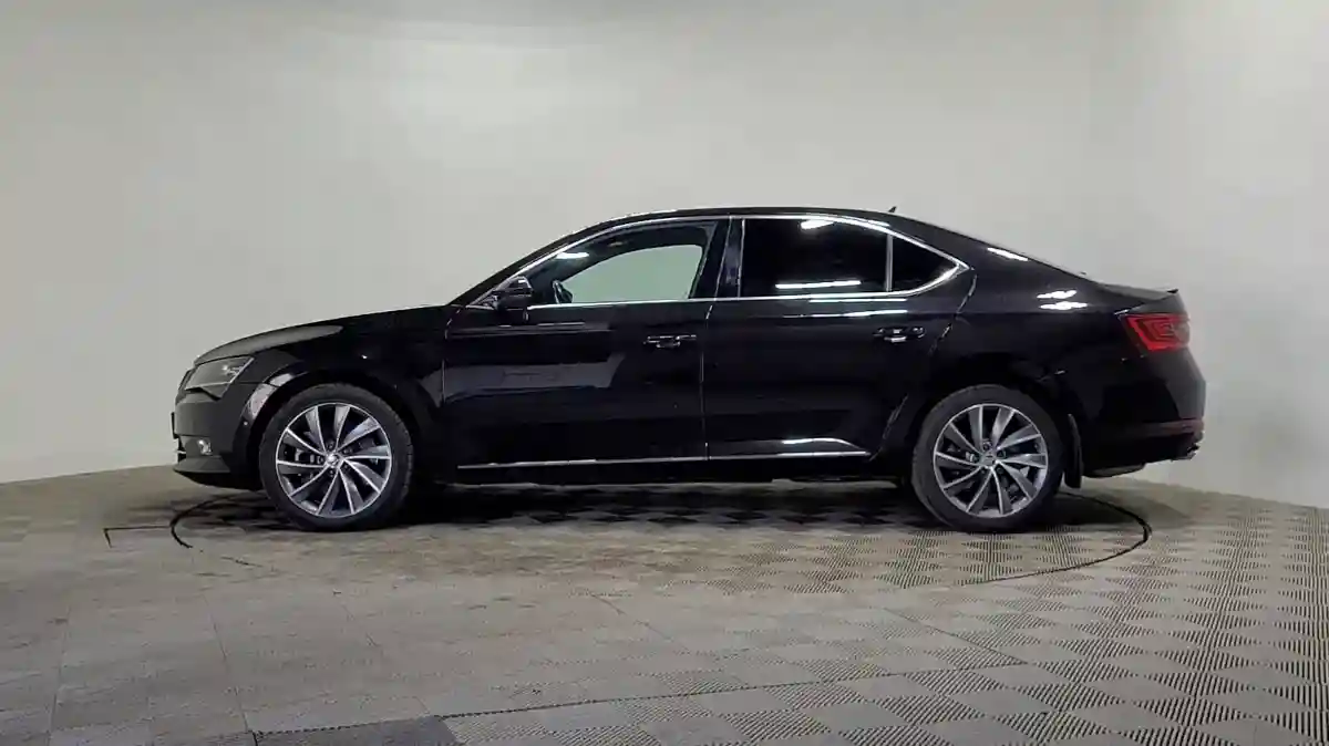 Skoda Superb 2019 года за 10 990 000 тг. в Алматы