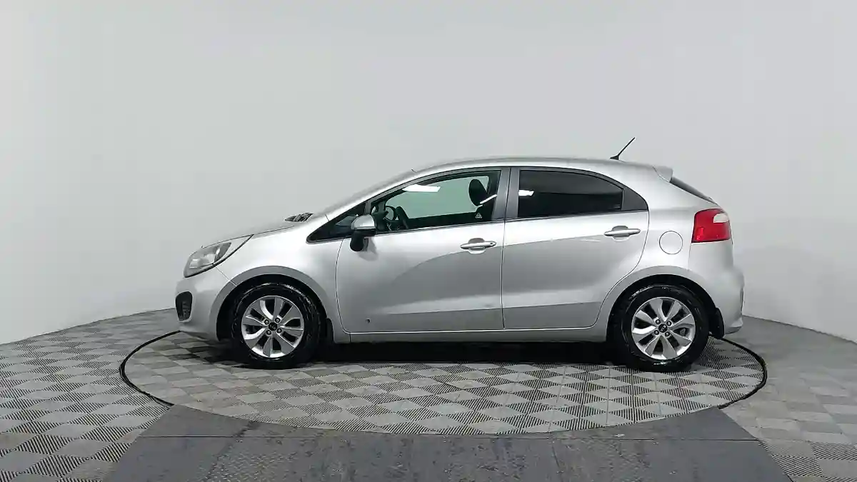 Kia Rio 2015 года за 5 590 000 тг. в Астана