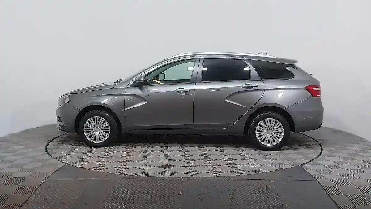 LADA (ВАЗ) Vesta 2018 года за 4 990 000 тг. в Астана