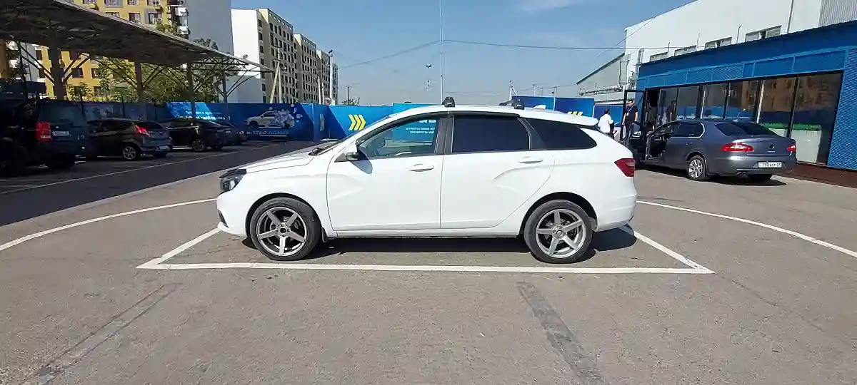 LADA (ВАЗ) Vesta 2018 года за 5 600 000 тг. в Алматы