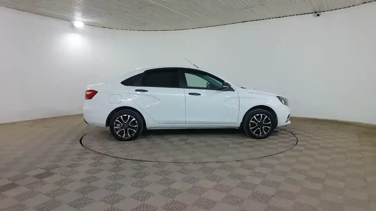 LADA (ВАЗ) Vesta 2018 года за 4 190 000 тг. в Шымкент