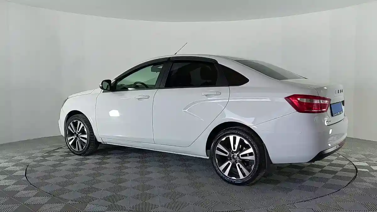 LADA (ВАЗ) Vesta 2018 года за 4 990 000 тг. в Актау