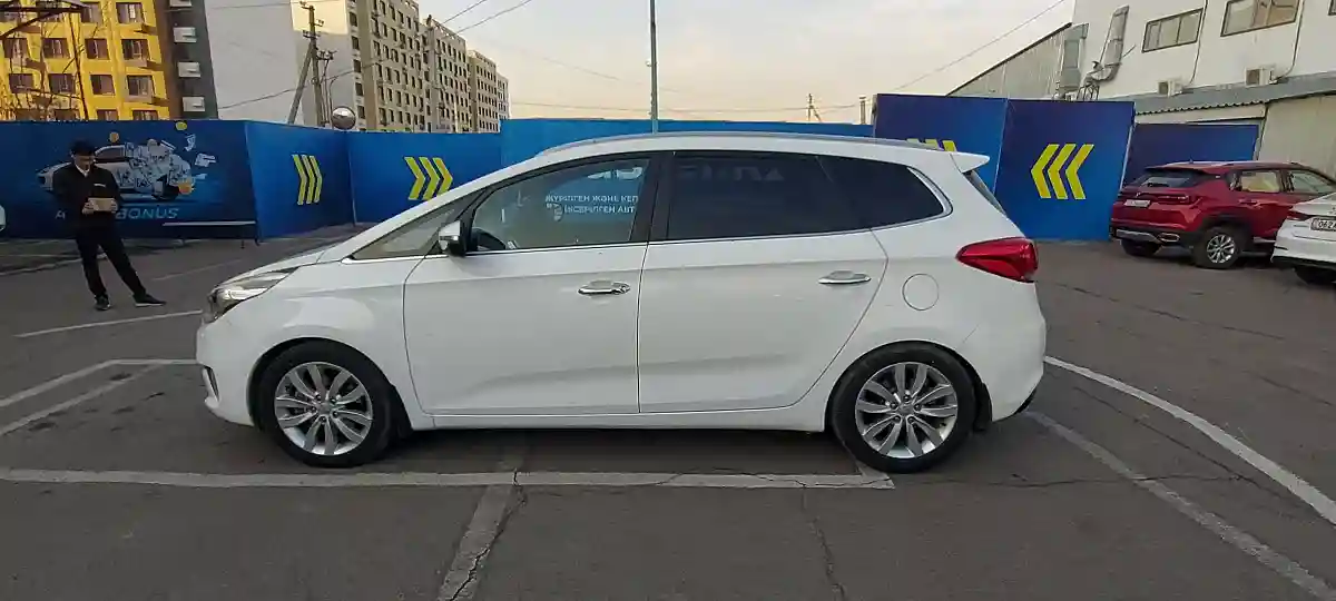 Kia Carens 2015 года за 7 200 000 тг. в Алматы