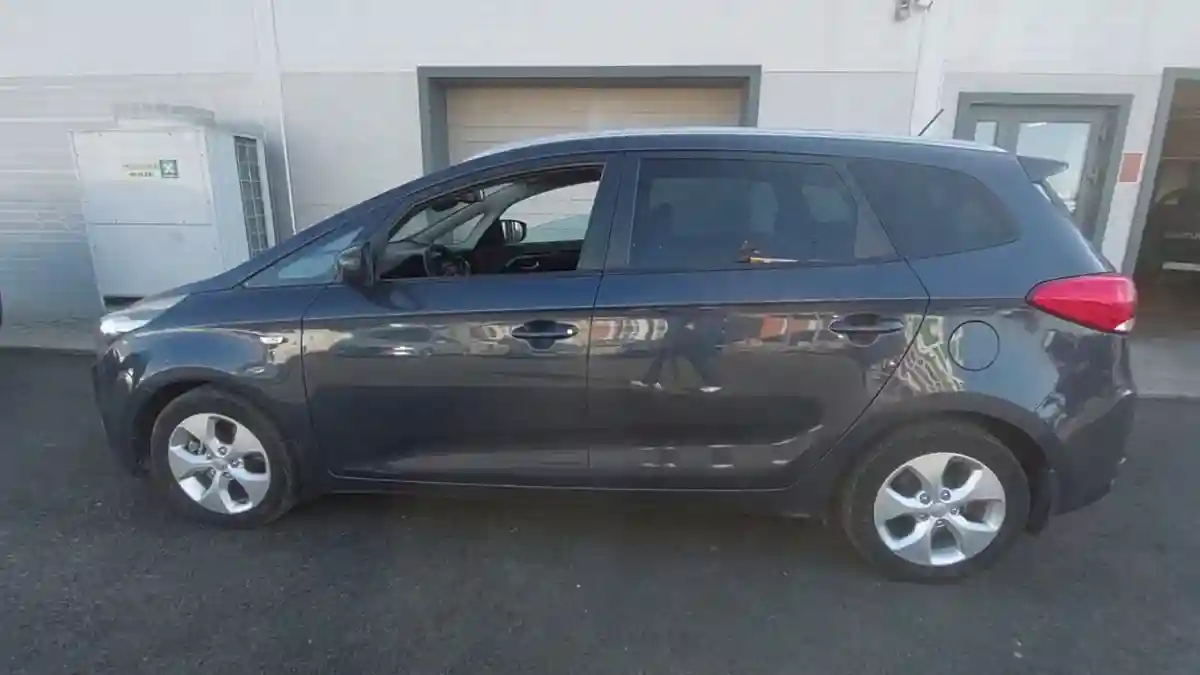 Kia Carens 2015 года за 7 300 000 тг. в Астана