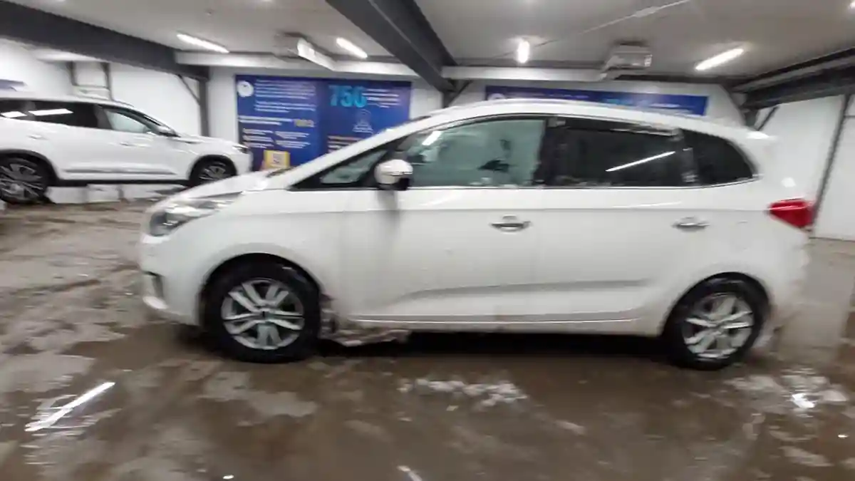 Kia Carens 2015 года за 8 000 000 тг. в Астана