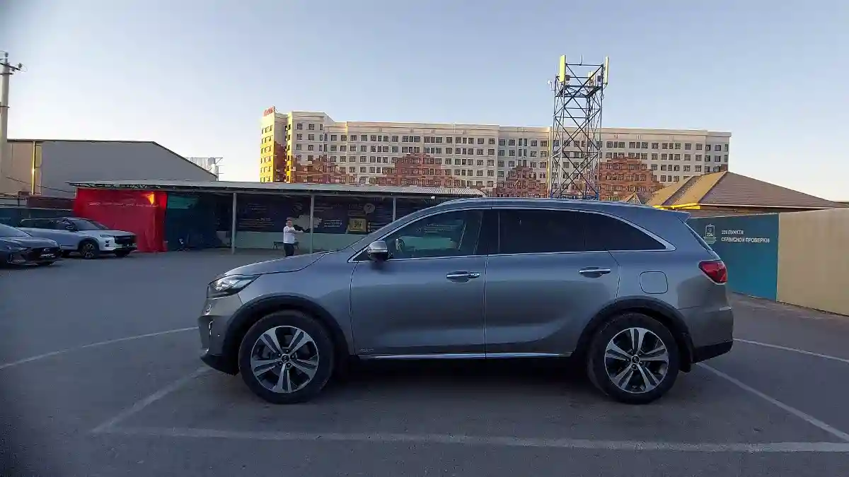 Kia Sorento 2020 года за 14 000 000 тг. в Шымкент