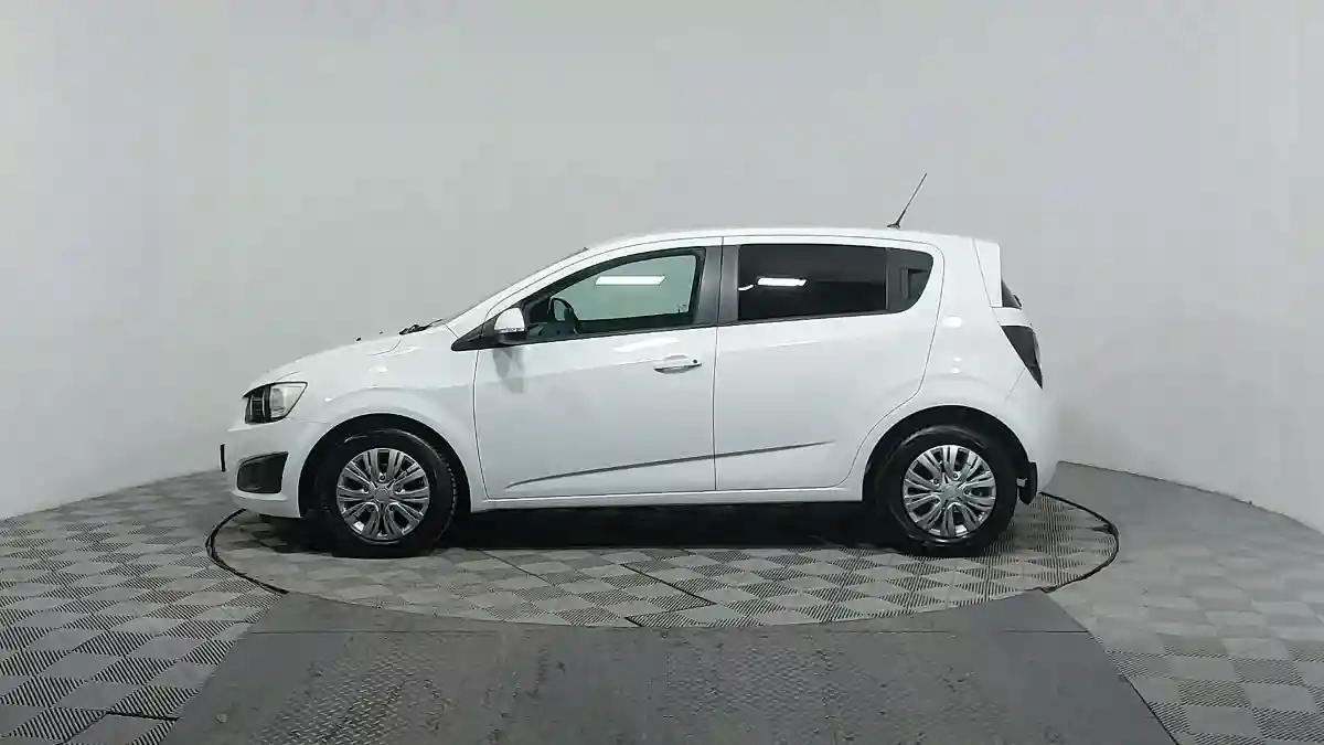 Chevrolet Aveo 2014 года за 3 890 000 тг. в Астана