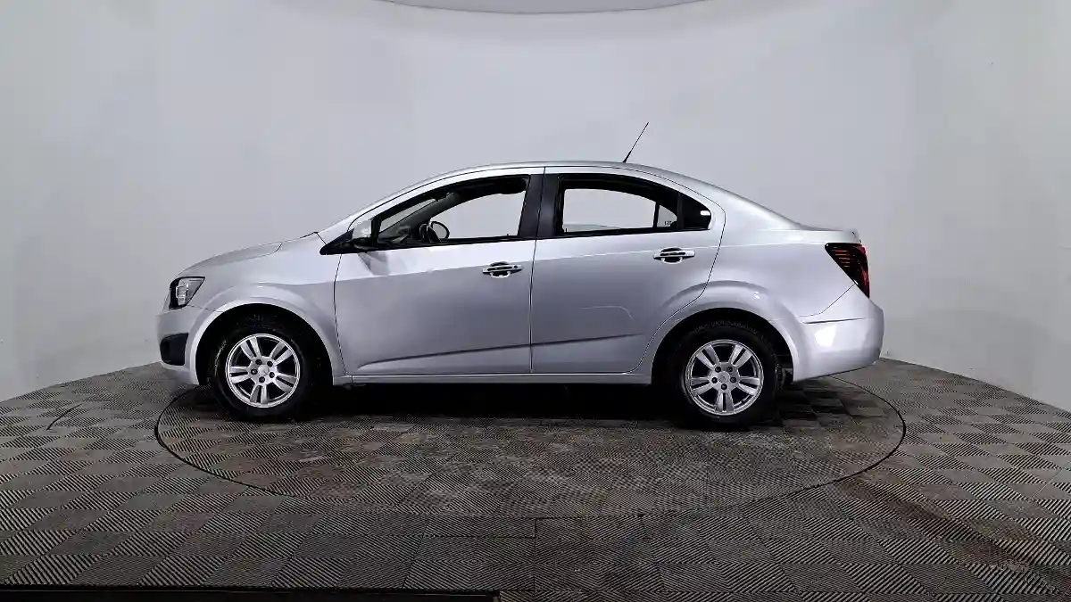 Chevrolet Aveo 2015 года за 3 500 000 тг. в Астана