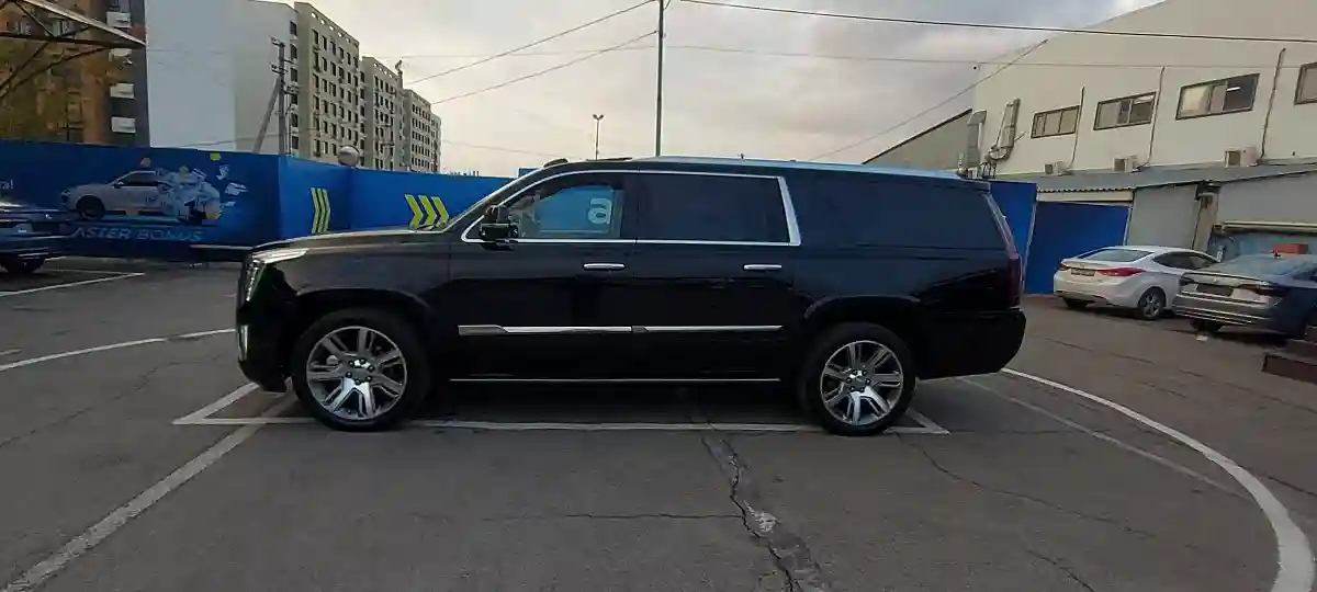 Cadillac Escalade 2016 года за 20 000 000 тг. в Алматы