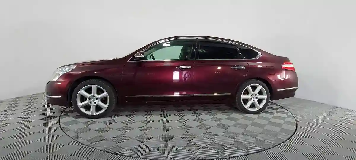 Nissan Teana 2010 года за 5 200 000 тг. в Атырау